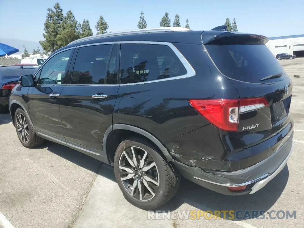 2 Photograph of a damaged car 5FNYF5H93KB019907 HONDA PILOT 2019
