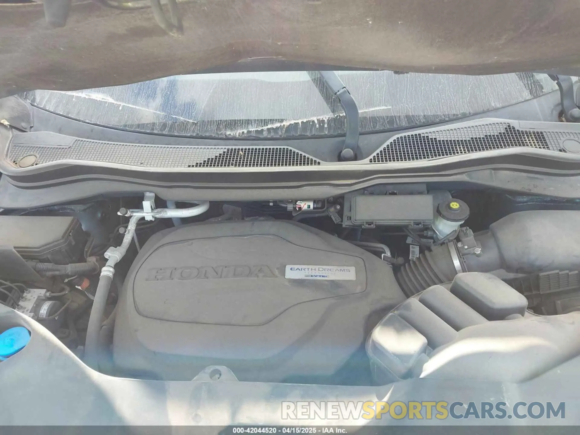 10 Photograph of a damaged car 5FNYF5H94KB025781 HONDA PILOT 2019