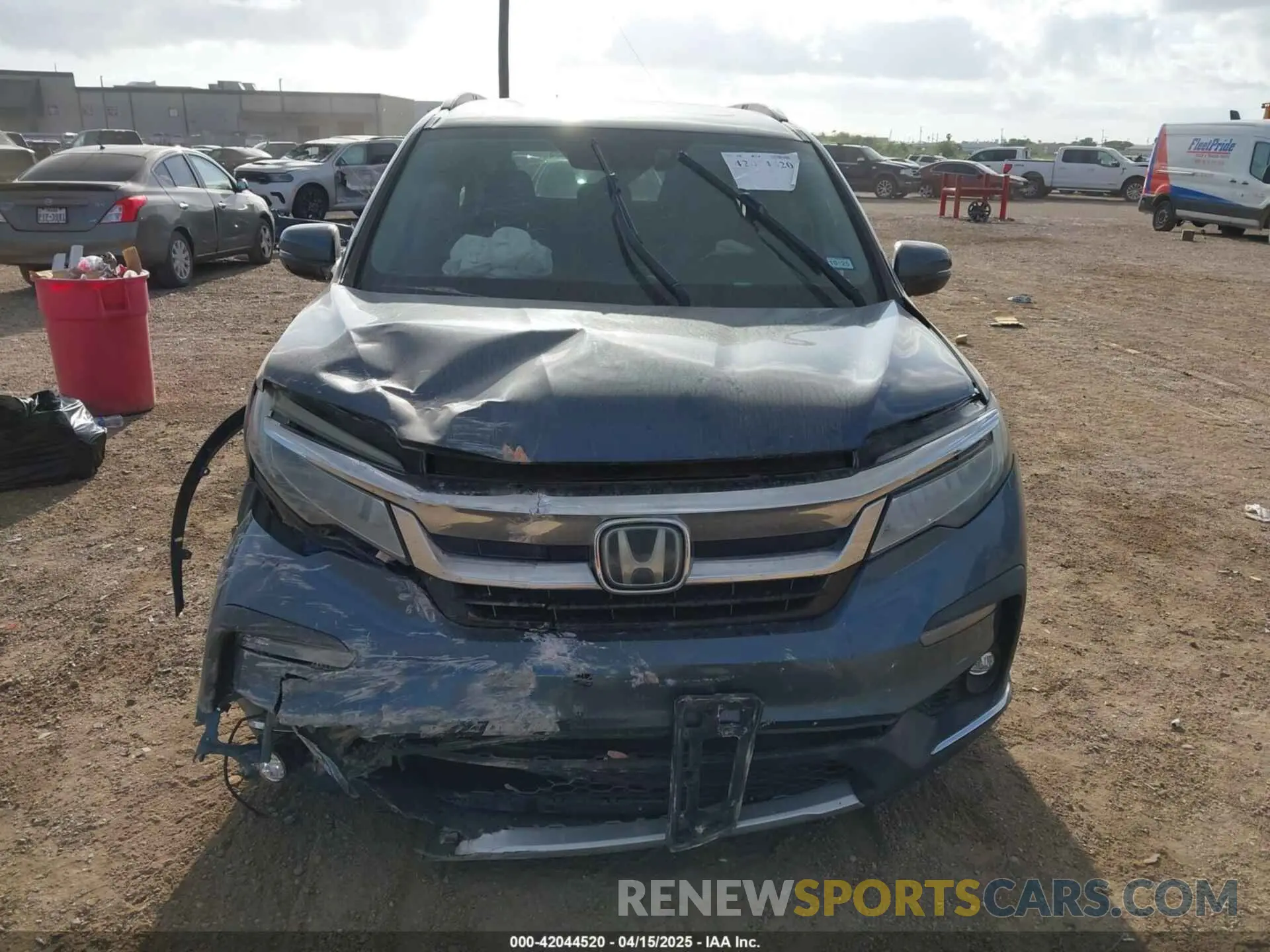 11 Photograph of a damaged car 5FNYF5H94KB025781 HONDA PILOT 2019