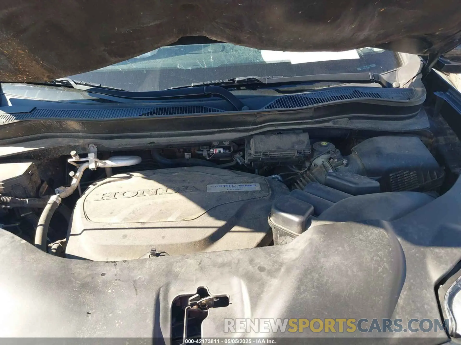 10 Photograph of a damaged car 5FNYF5H95KB019150 HONDA PILOT 2019