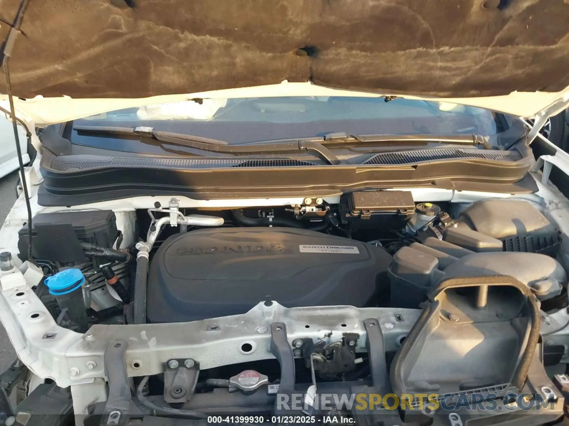 10 Photograph of a damaged car 5FNYF5H97KB005203 HONDA PILOT 2019