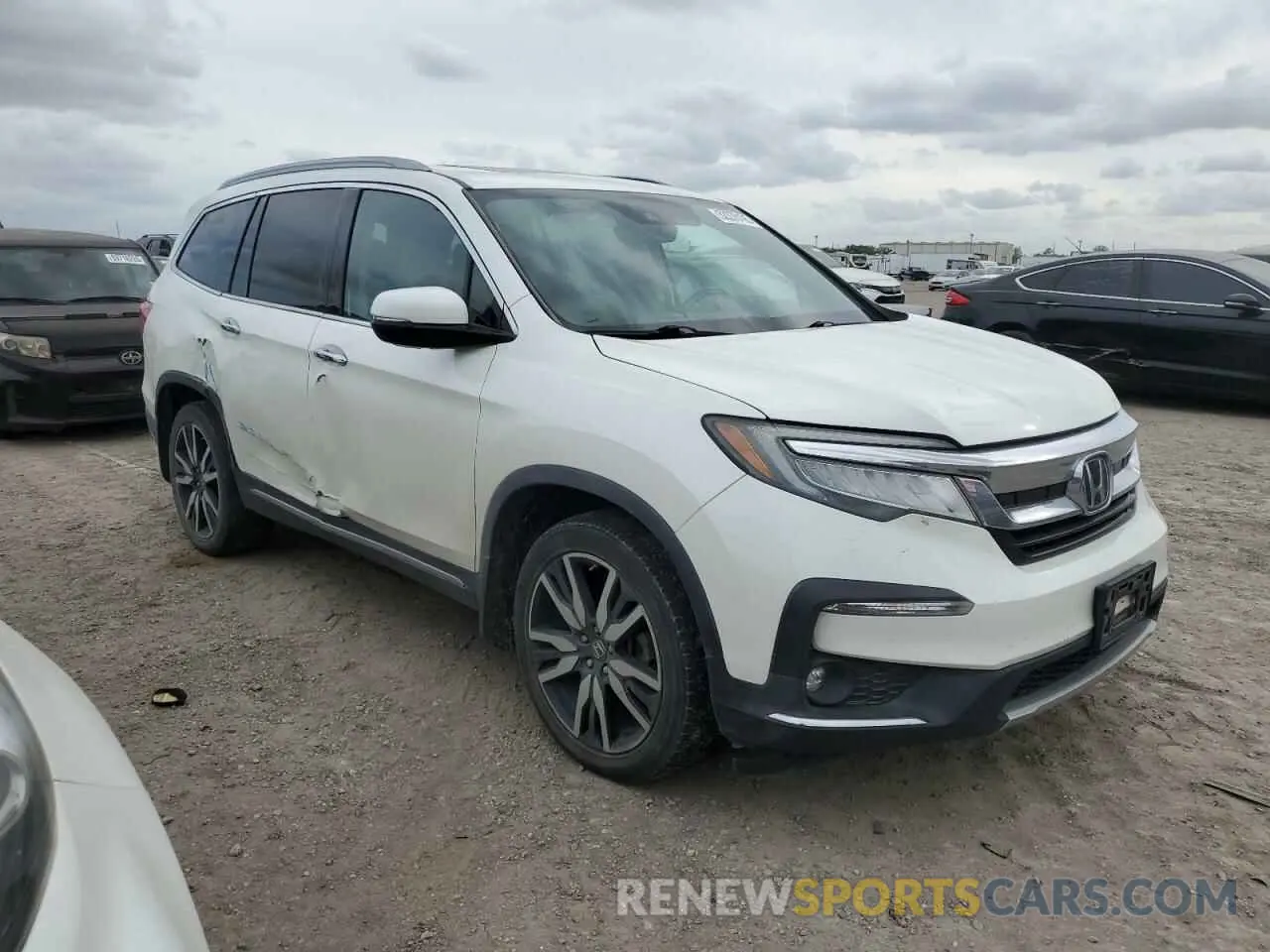 4 Photograph of a damaged car 5FNYF5H99KB020186 HONDA PILOT 2019