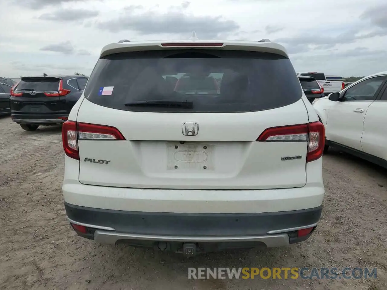 6 Photograph of a damaged car 5FNYF5H99KB020186 HONDA PILOT 2019