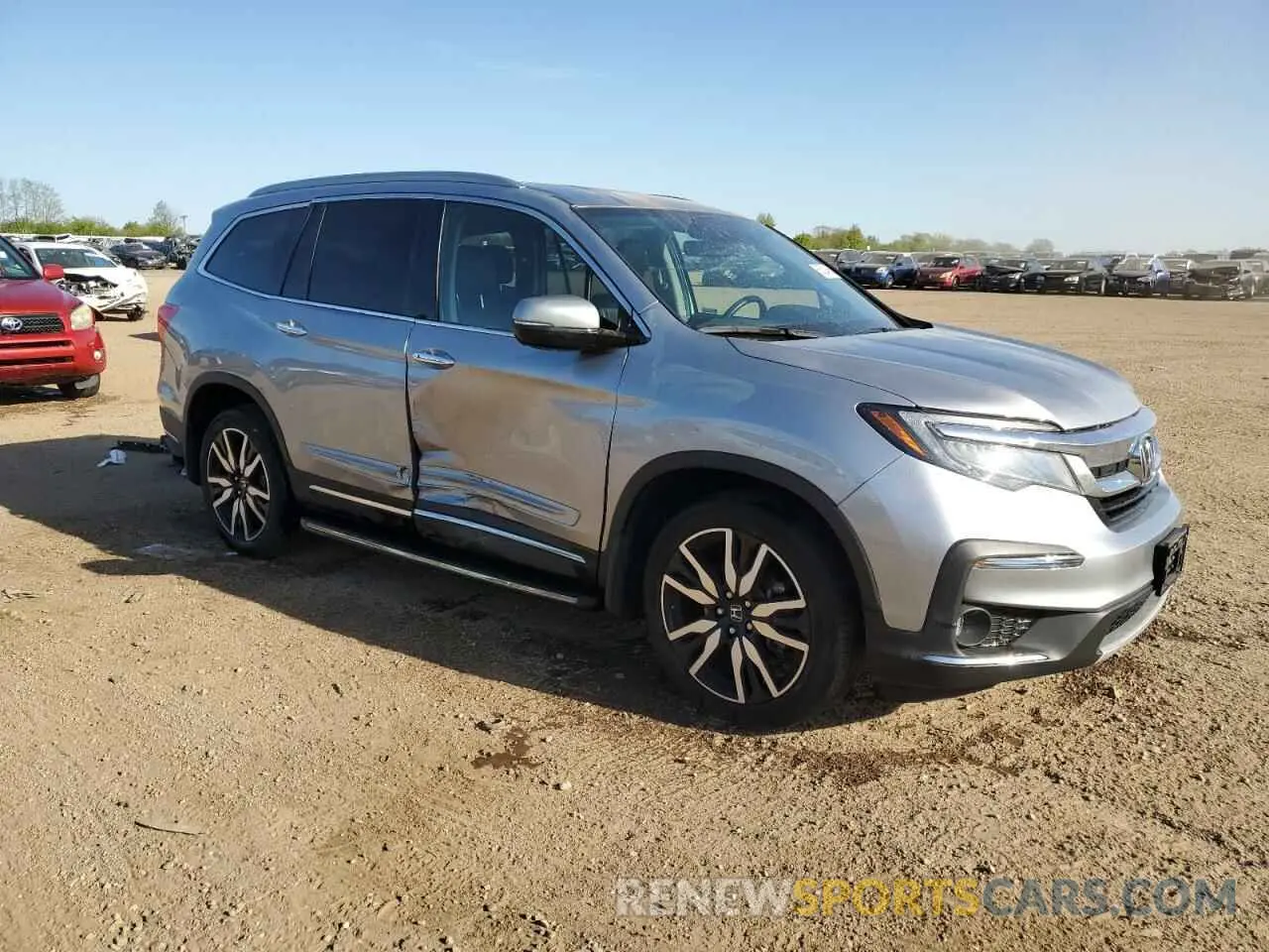 4 Photograph of a damaged car 5FNYF6H00KB056713 HONDA PILOT 2019