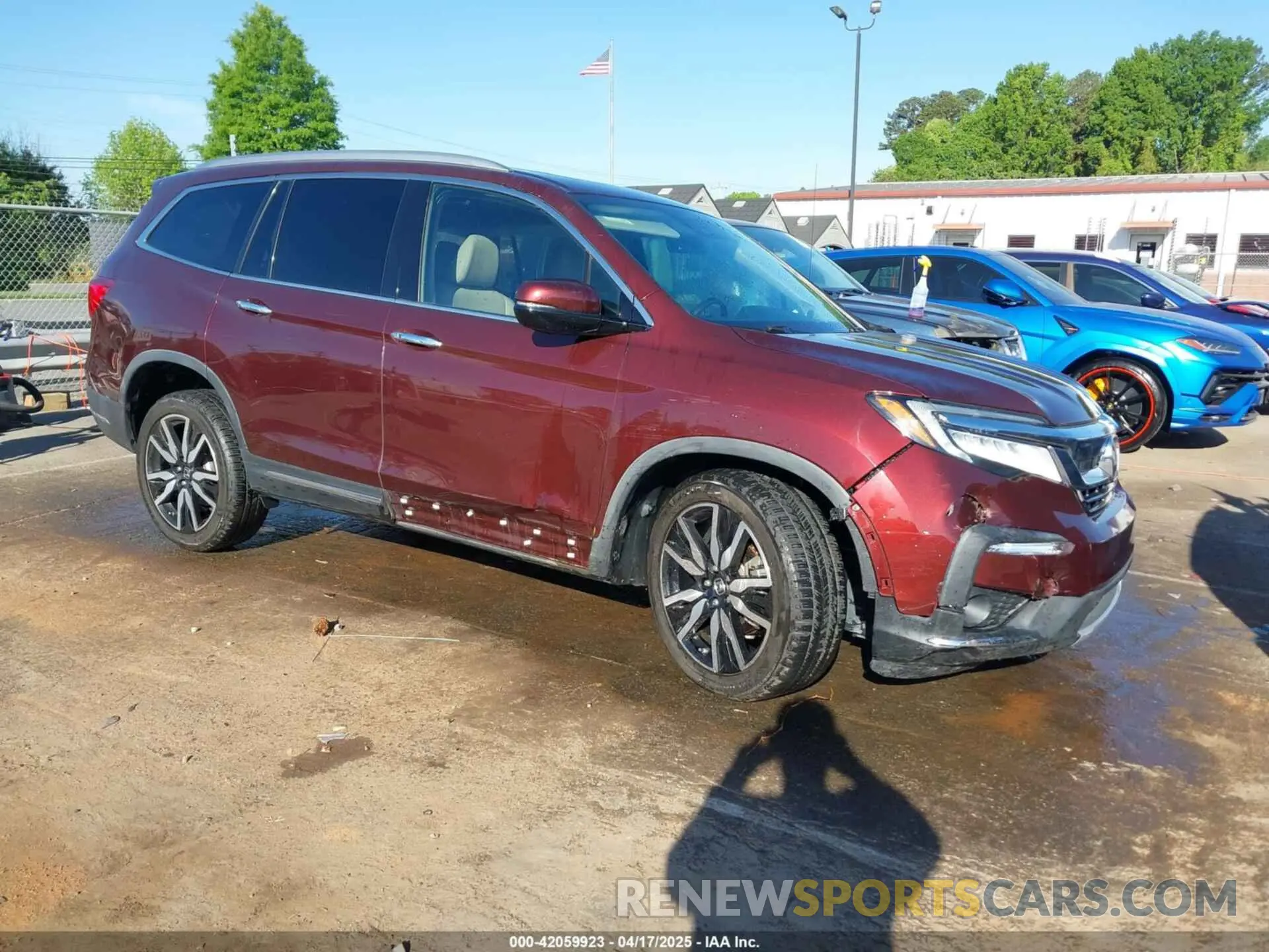 1 Photograph of a damaged car 5FNYF6H00KB067307 HONDA PILOT 2019
