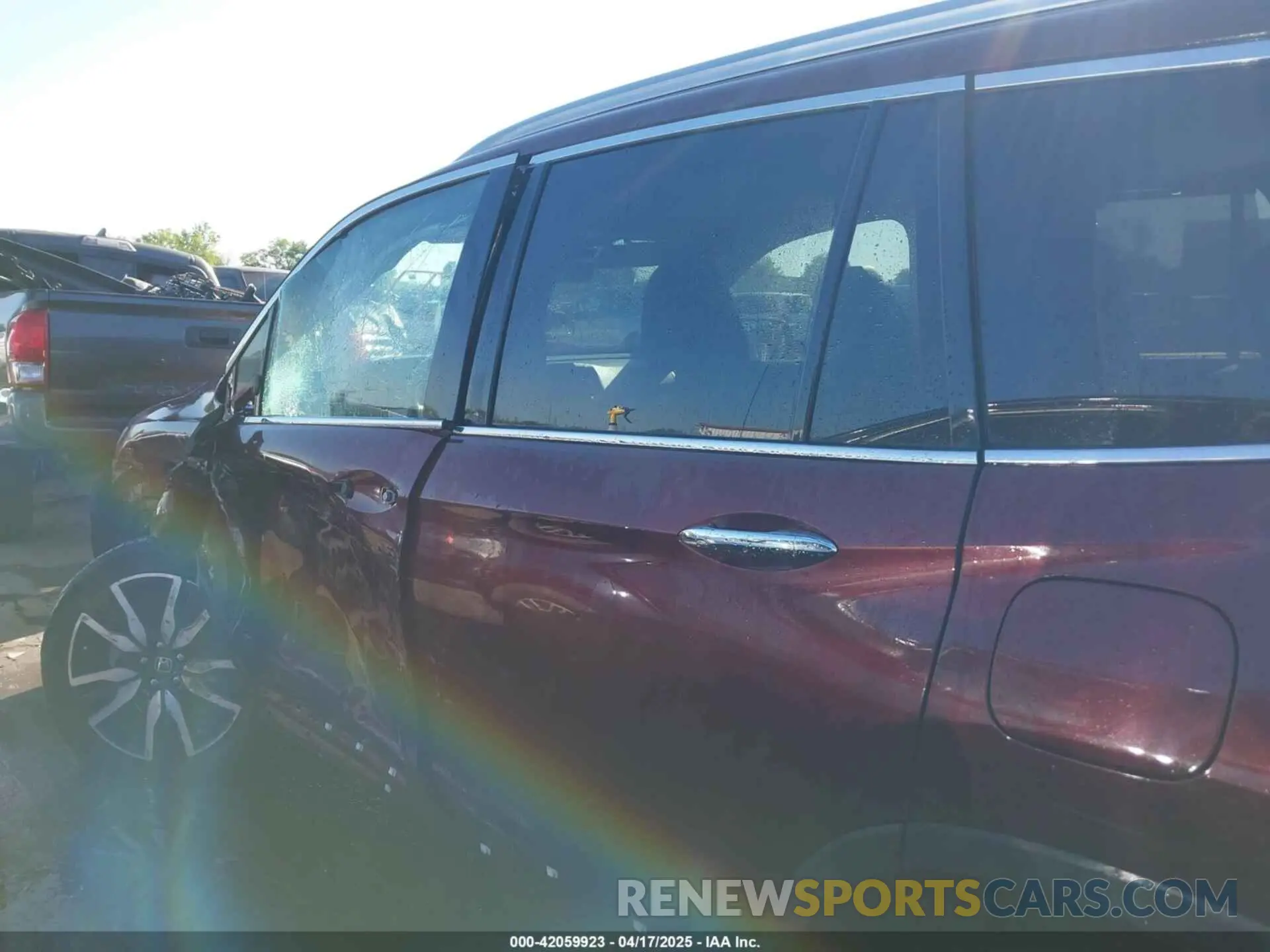 15 Photograph of a damaged car 5FNYF6H00KB067307 HONDA PILOT 2019