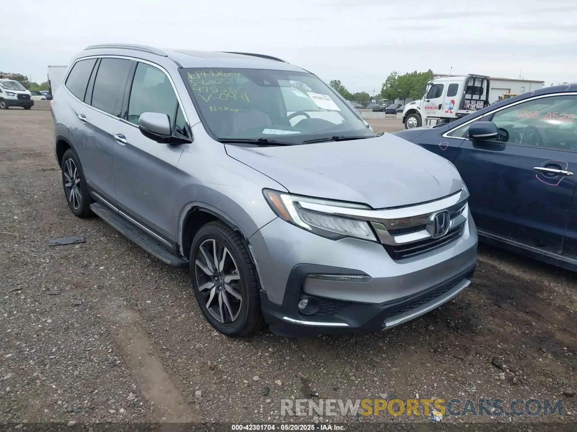 1 Photograph of a damaged car 5FNYF6H01KB000991 HONDA PILOT 2019