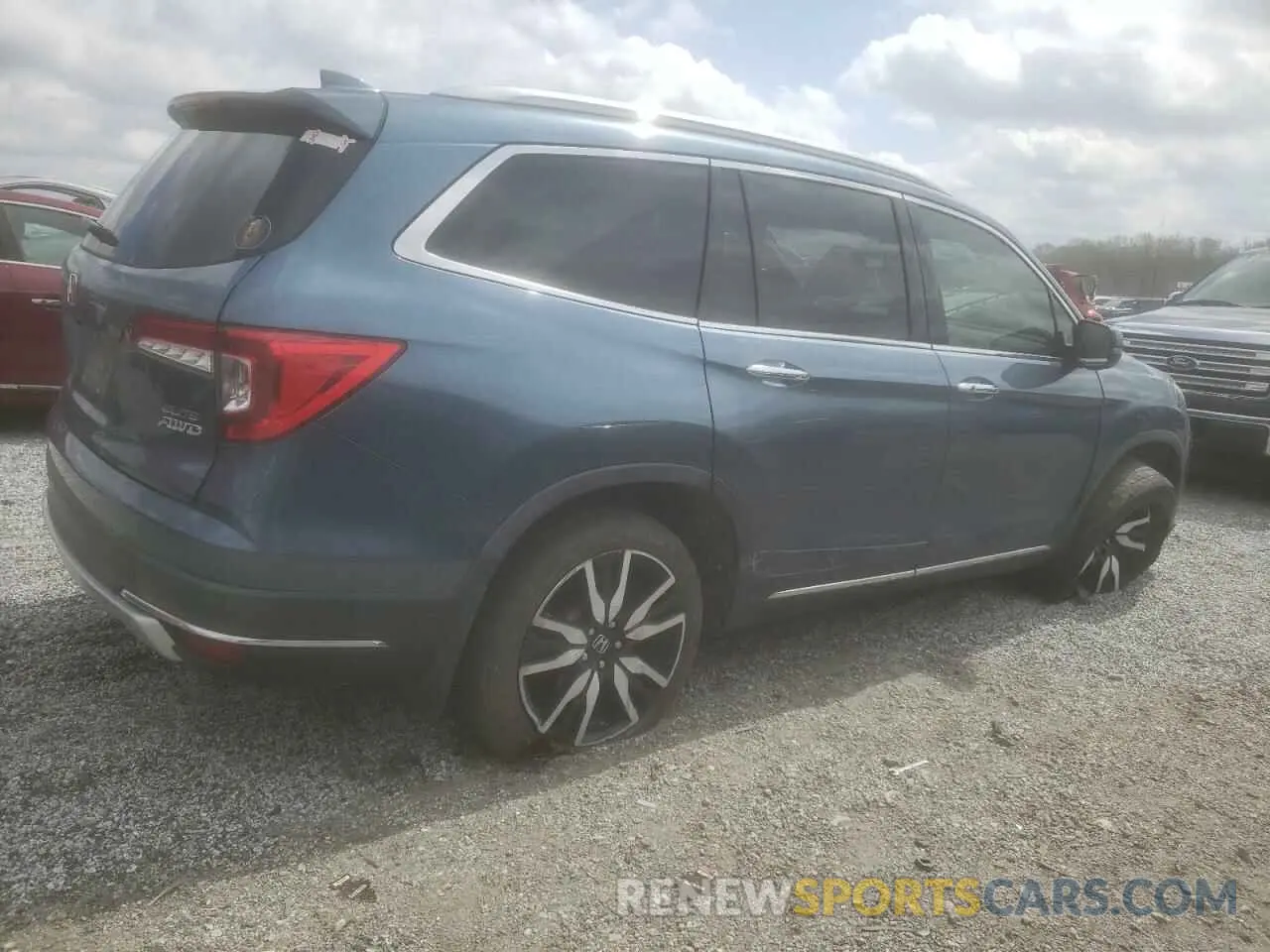 3 Photograph of a damaged car 5FNYF6H01KB017144 HONDA PILOT 2019