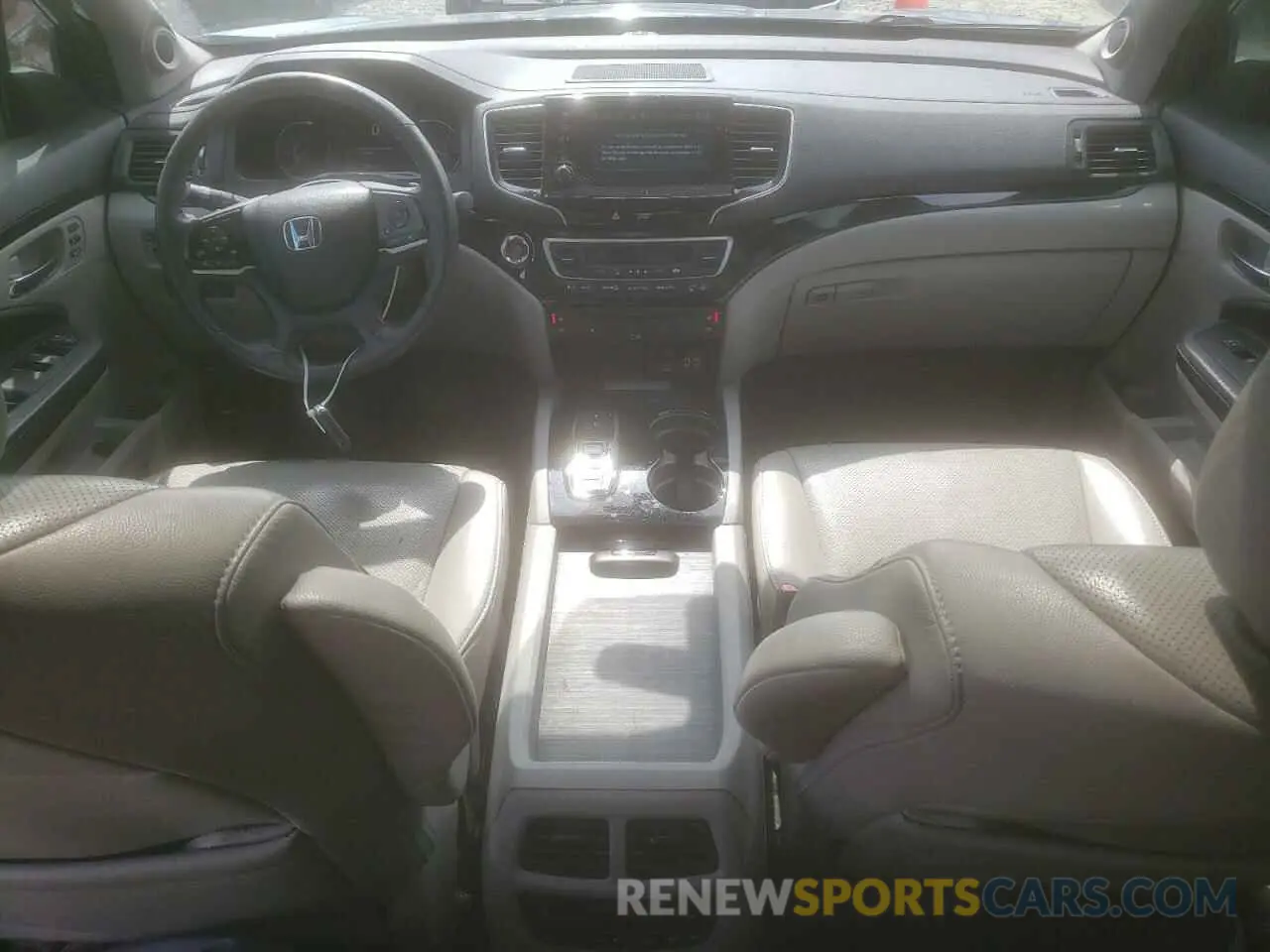8 Photograph of a damaged car 5FNYF6H01KB017144 HONDA PILOT 2019