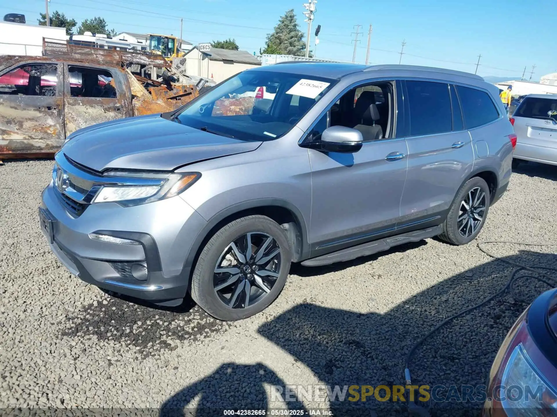 2 Photograph of a damaged car 5FNYF6H06KB002686 HONDA PILOT 2019
