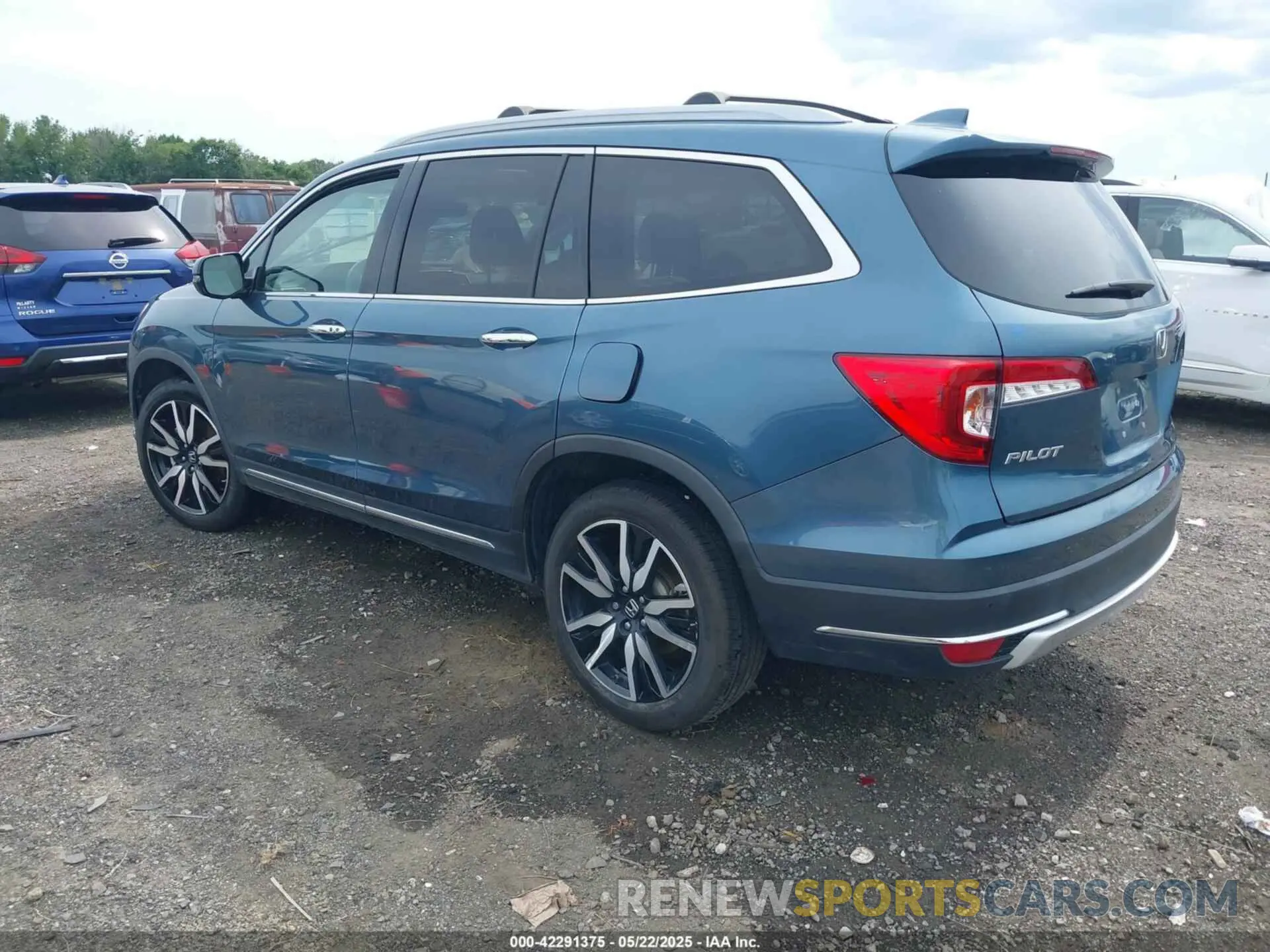 3 Photograph of a damaged car 5FNYF6H06KB005457 HONDA PILOT 2019