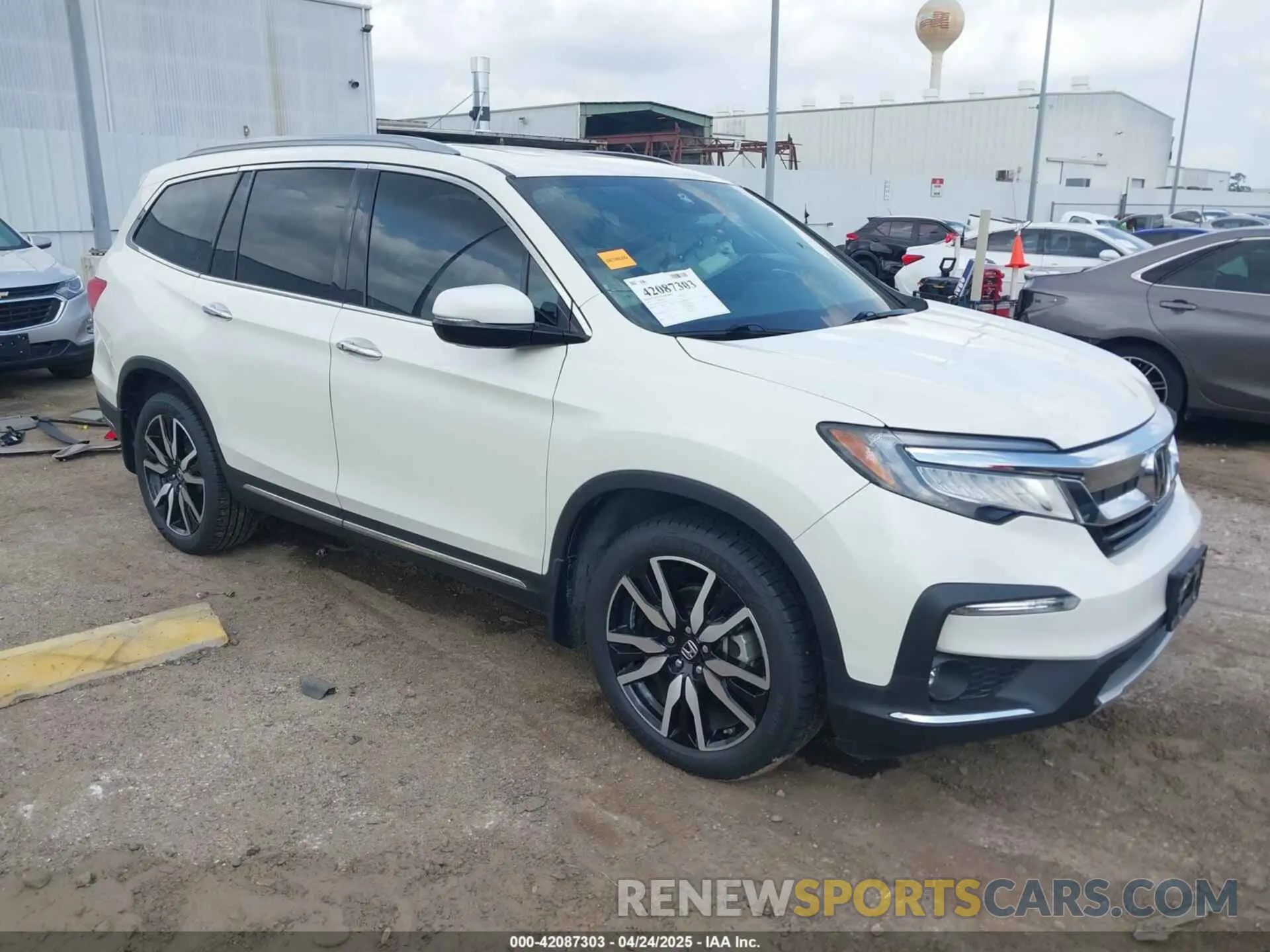 1 Photograph of a damaged car 5FNYF6H06KB026714 HONDA PILOT 2019