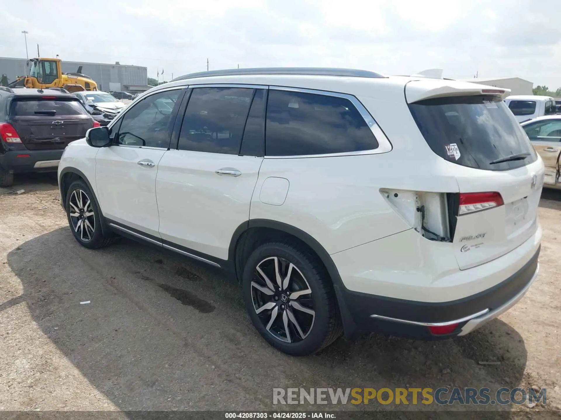 3 Photograph of a damaged car 5FNYF6H06KB026714 HONDA PILOT 2019