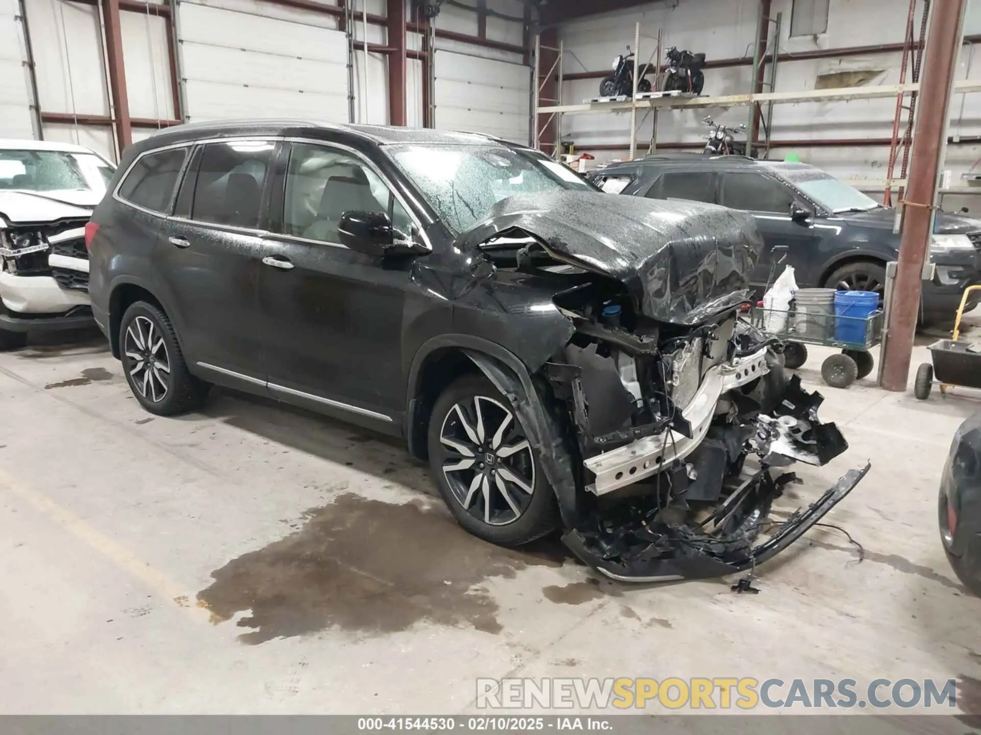 1 Photograph of a damaged car 5FNYF6H06KB040418 HONDA PILOT 2019