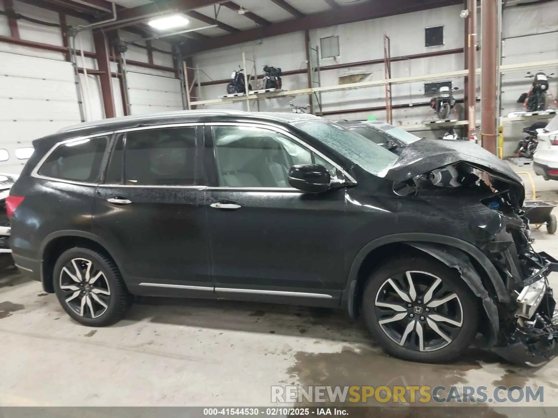 12 Photograph of a damaged car 5FNYF6H06KB040418 HONDA PILOT 2019