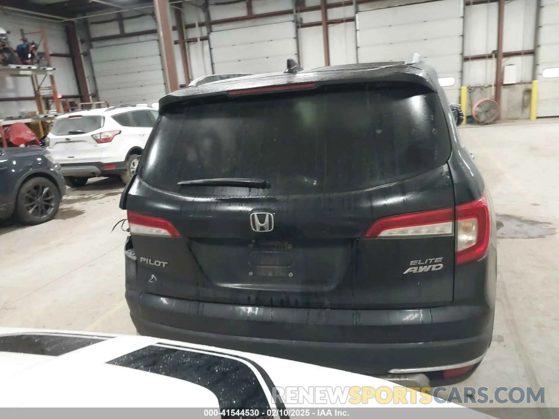 15 Photograph of a damaged car 5FNYF6H06KB040418 HONDA PILOT 2019