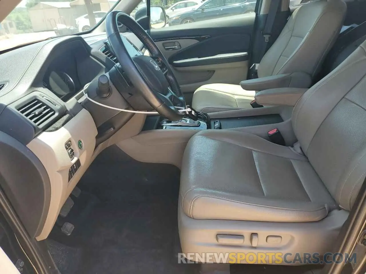 7 Photograph of a damaged car 5FNYF6H07KB057681 HONDA PILOT 2019