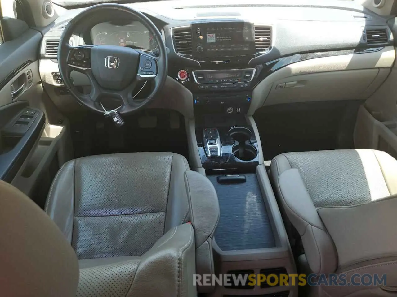 8 Photograph of a damaged car 5FNYF6H07KB057681 HONDA PILOT 2019