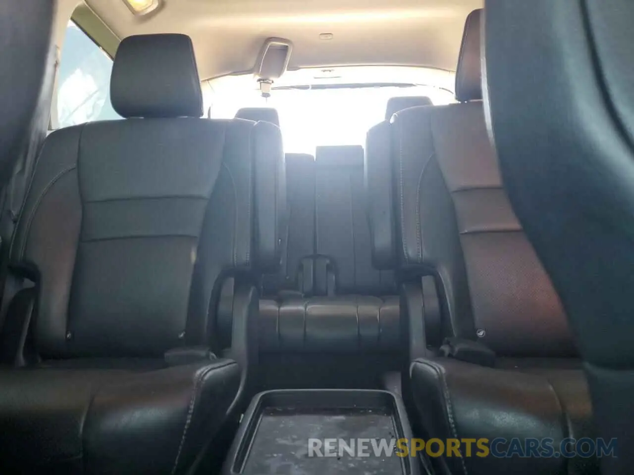 10 Photograph of a damaged car 5FNYF6H07KB071046 HONDA PILOT 2019