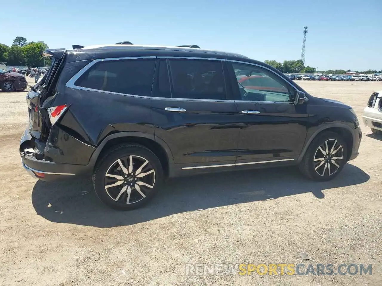 3 Photograph of a damaged car 5FNYF6H07KB071046 HONDA PILOT 2019