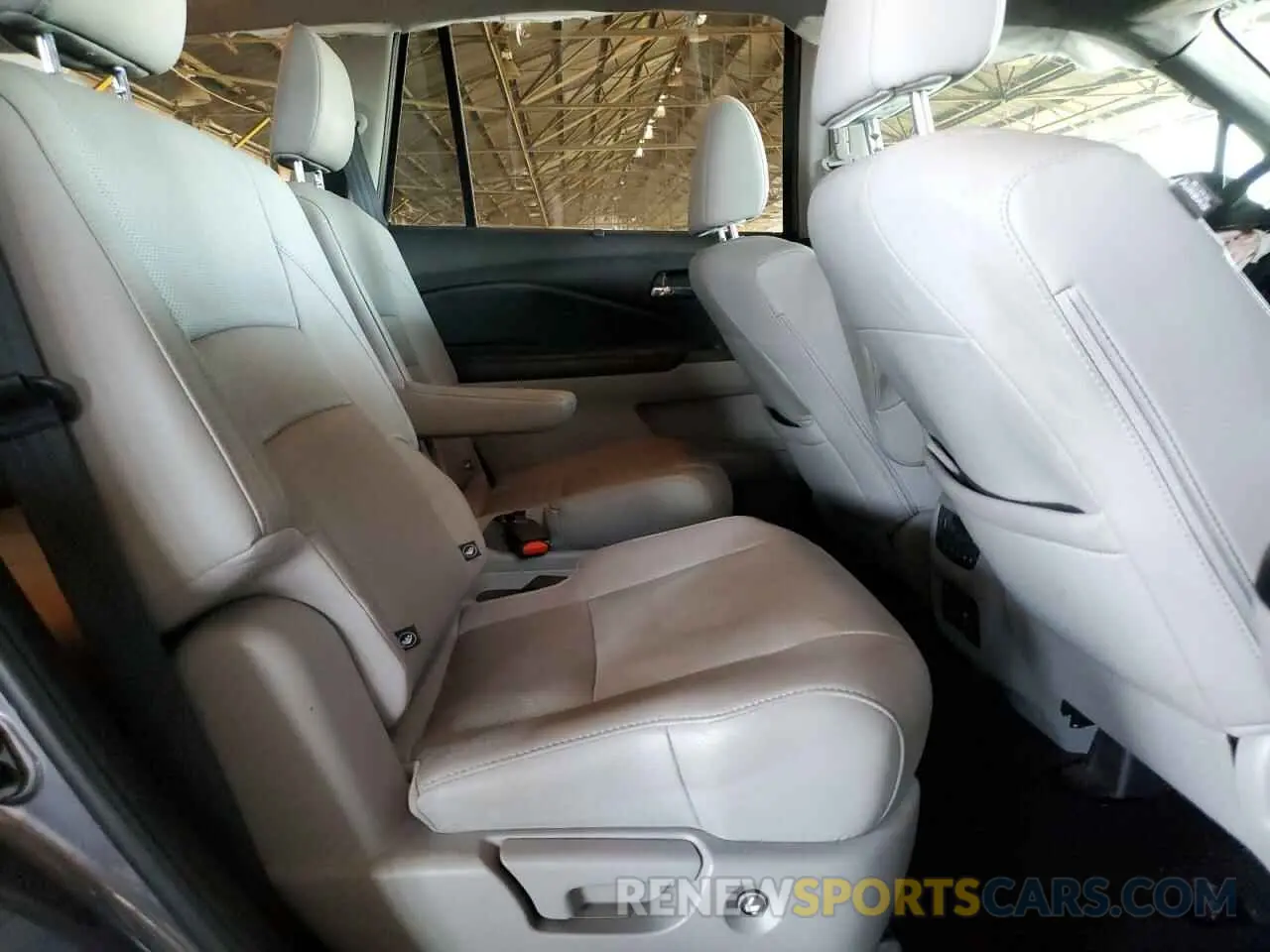12 Photograph of a damaged car 5FNYF6H0XKB002755 HONDA PILOT 2019