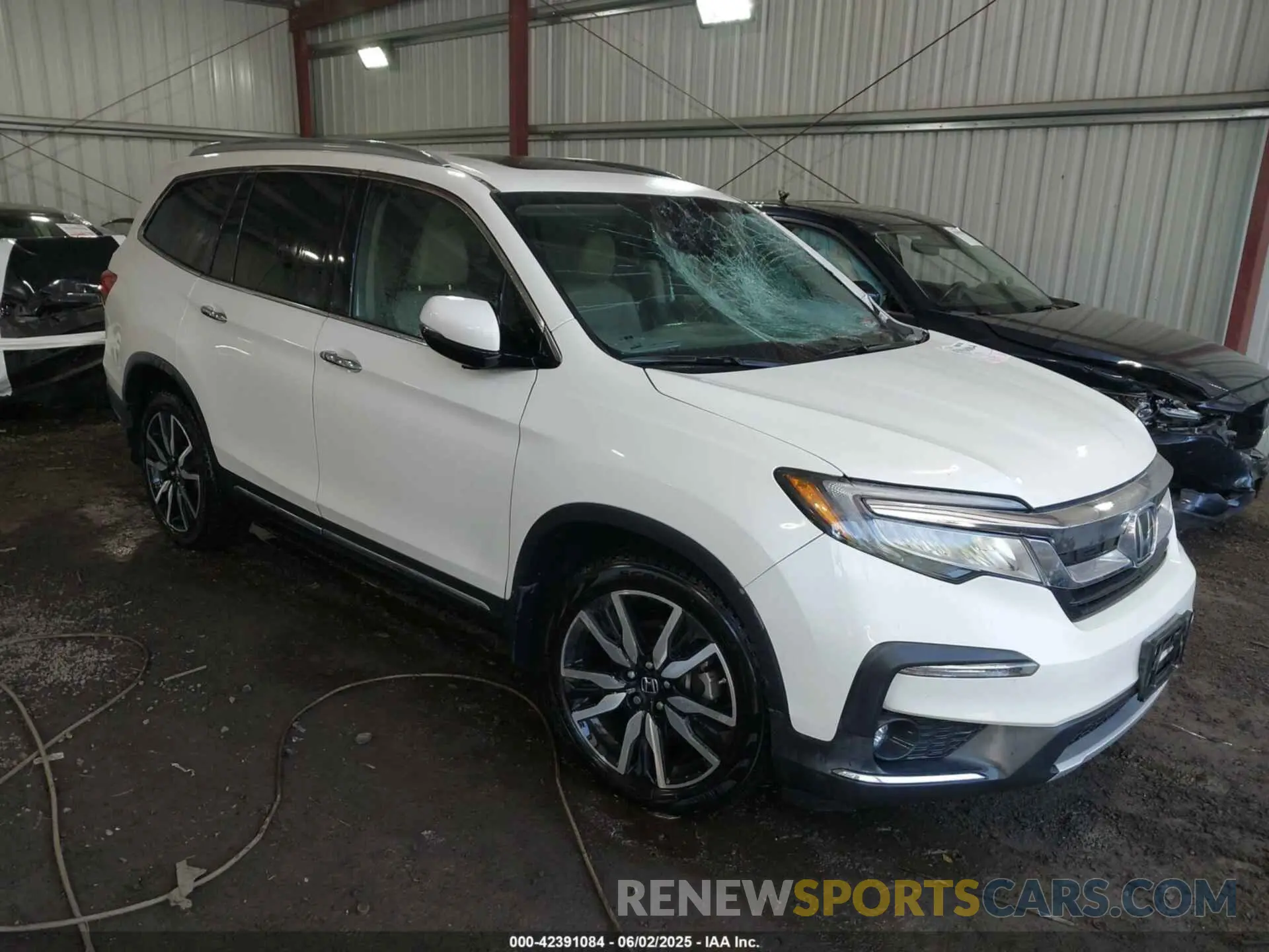 1 Photograph of a damaged car 5FNYF6H0XKB014680 HONDA PILOT 2019