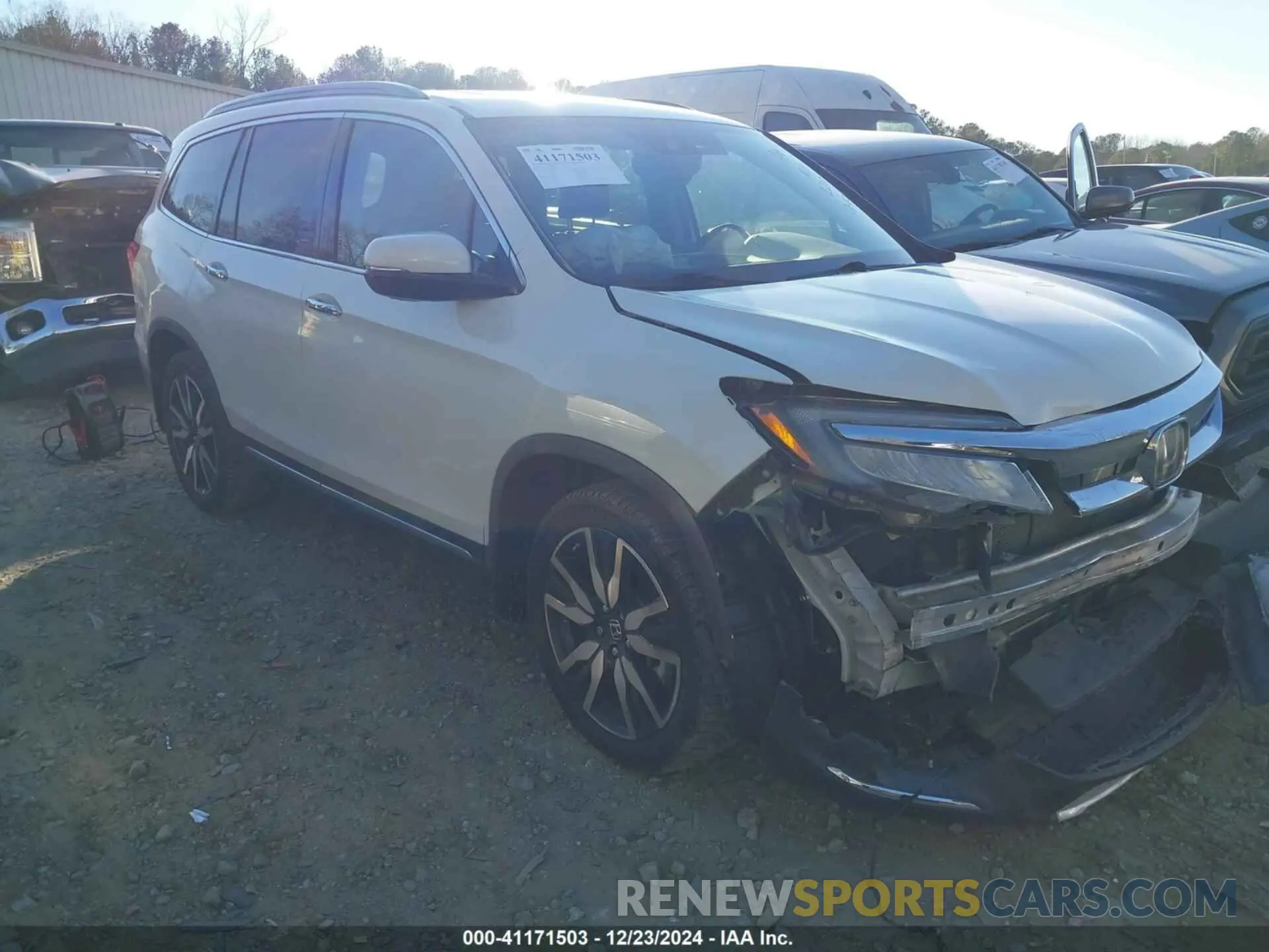 1 Photograph of a damaged car 5FNYF6H0XKB022200 HONDA PILOT 2019