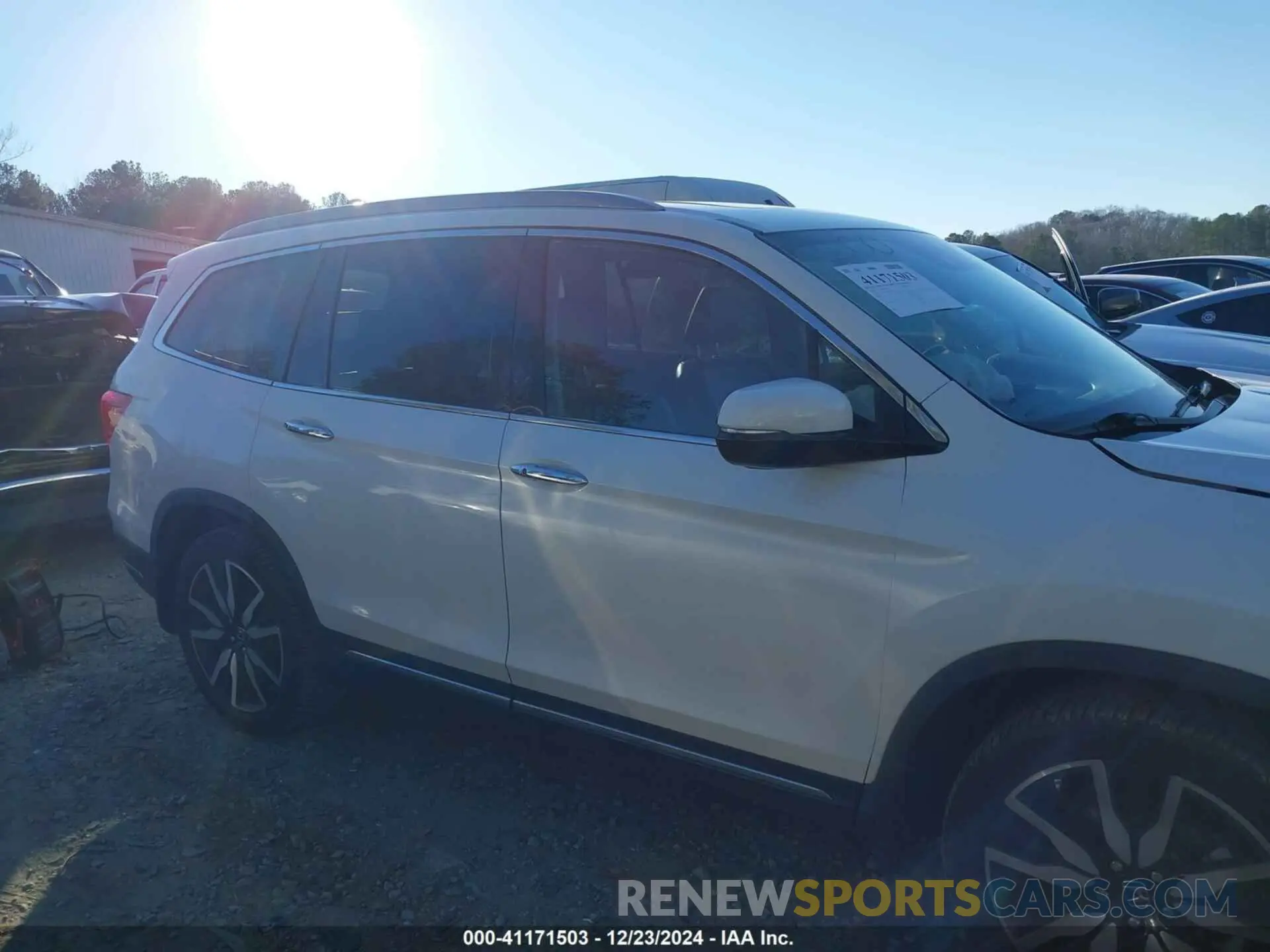 13 Photograph of a damaged car 5FNYF6H0XKB022200 HONDA PILOT 2019