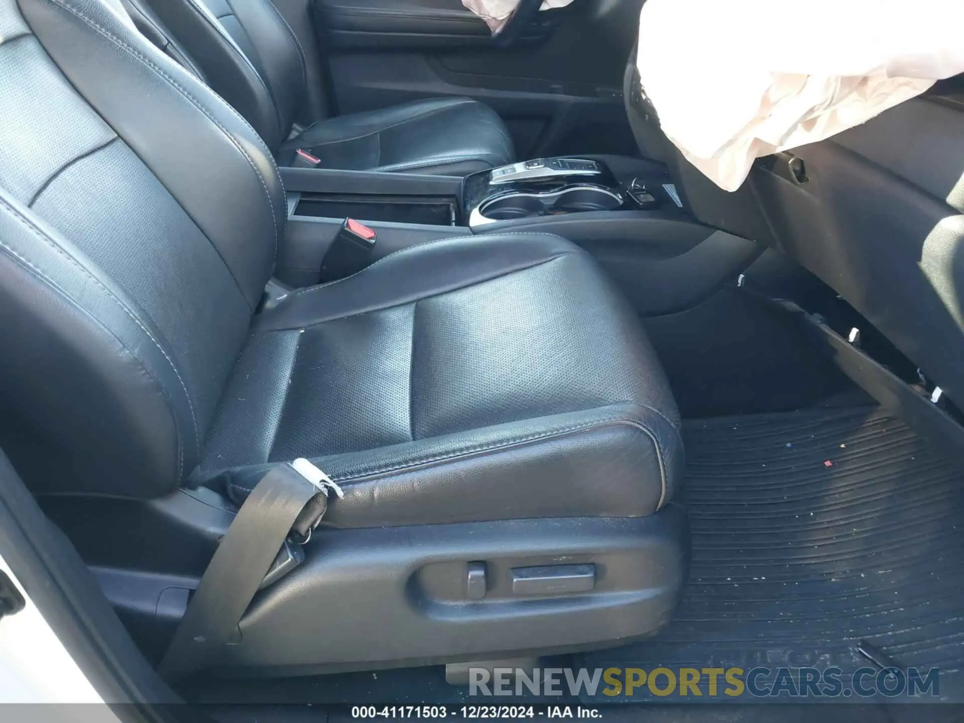 5 Photograph of a damaged car 5FNYF6H0XKB022200 HONDA PILOT 2019