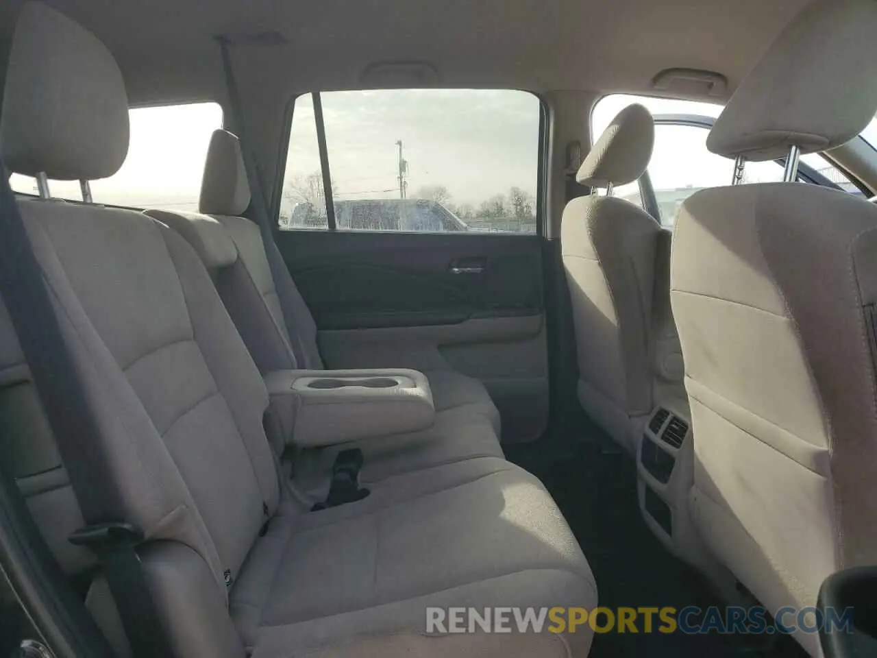 12 Photograph of a damaged car 5FNYF6H12KB056429 HONDA PILOT 2019