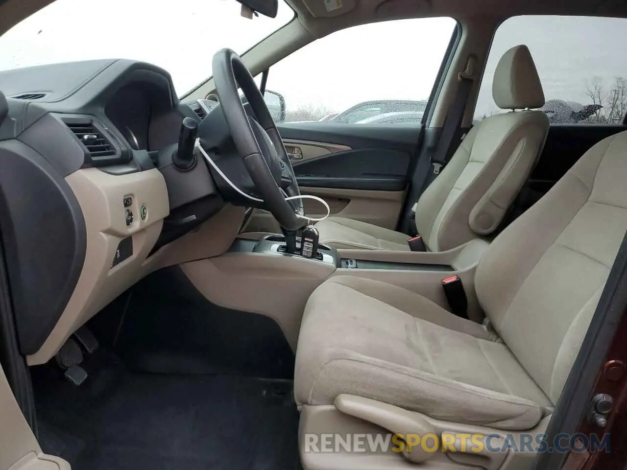 7 Photograph of a damaged car 5FNYF6H12KB075823 HONDA PILOT 2019