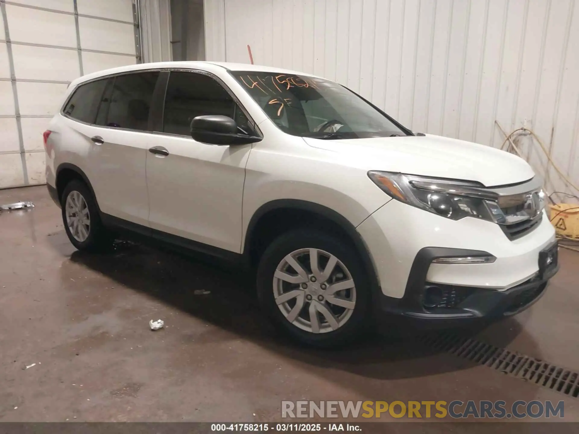 1 Photograph of a damaged car 5FNYF6H13KB086295 HONDA PILOT 2019