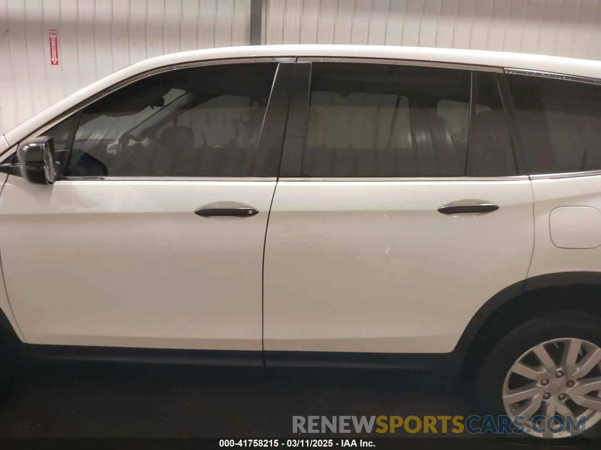 15 Photograph of a damaged car 5FNYF6H13KB086295 HONDA PILOT 2019