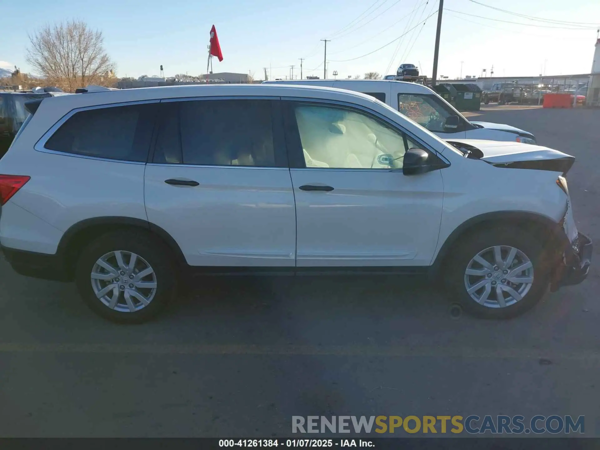 13 Photograph of a damaged car 5FNYF6H14KB021391 HONDA PILOT 2019