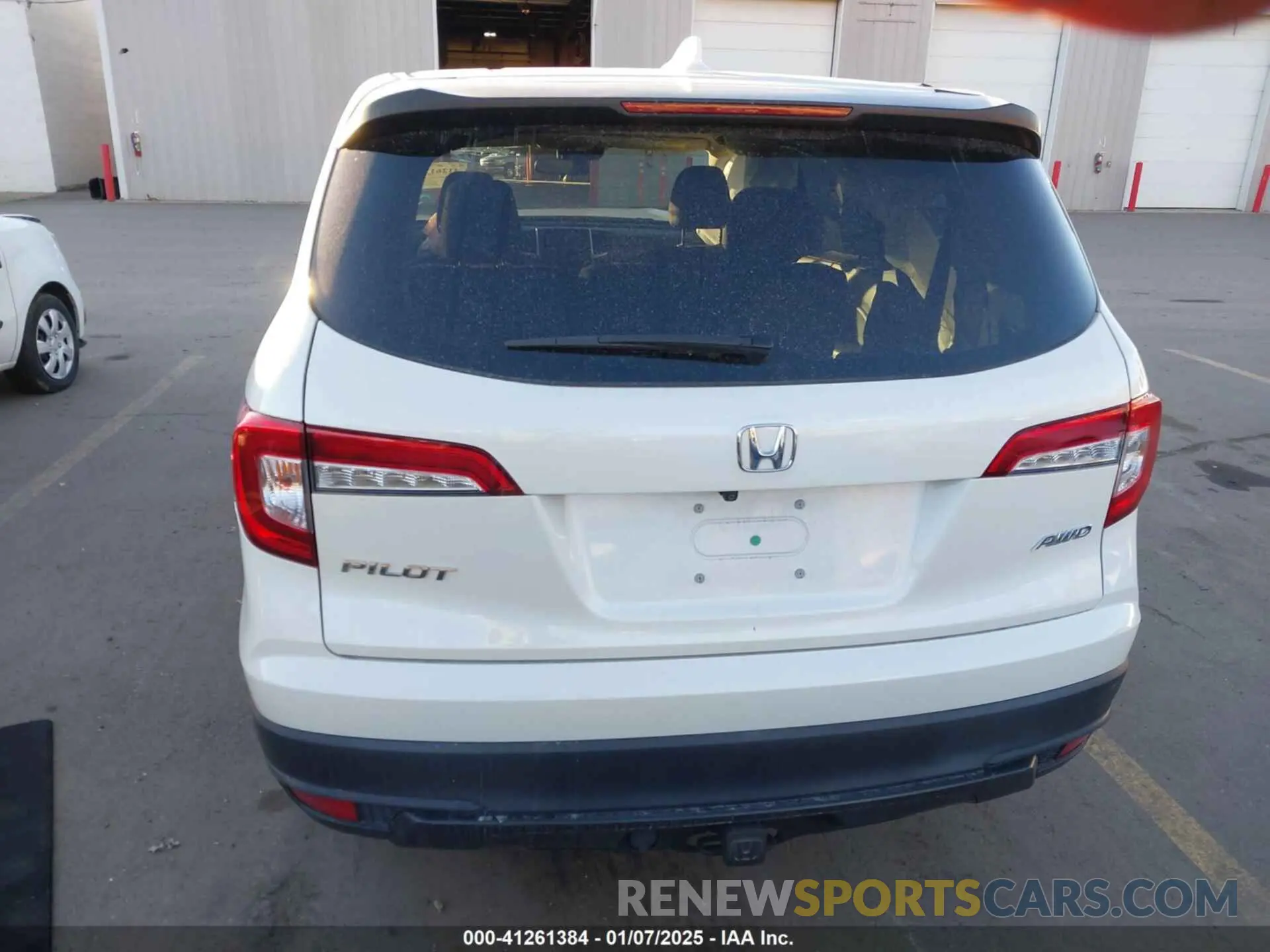 16 Photograph of a damaged car 5FNYF6H14KB021391 HONDA PILOT 2019