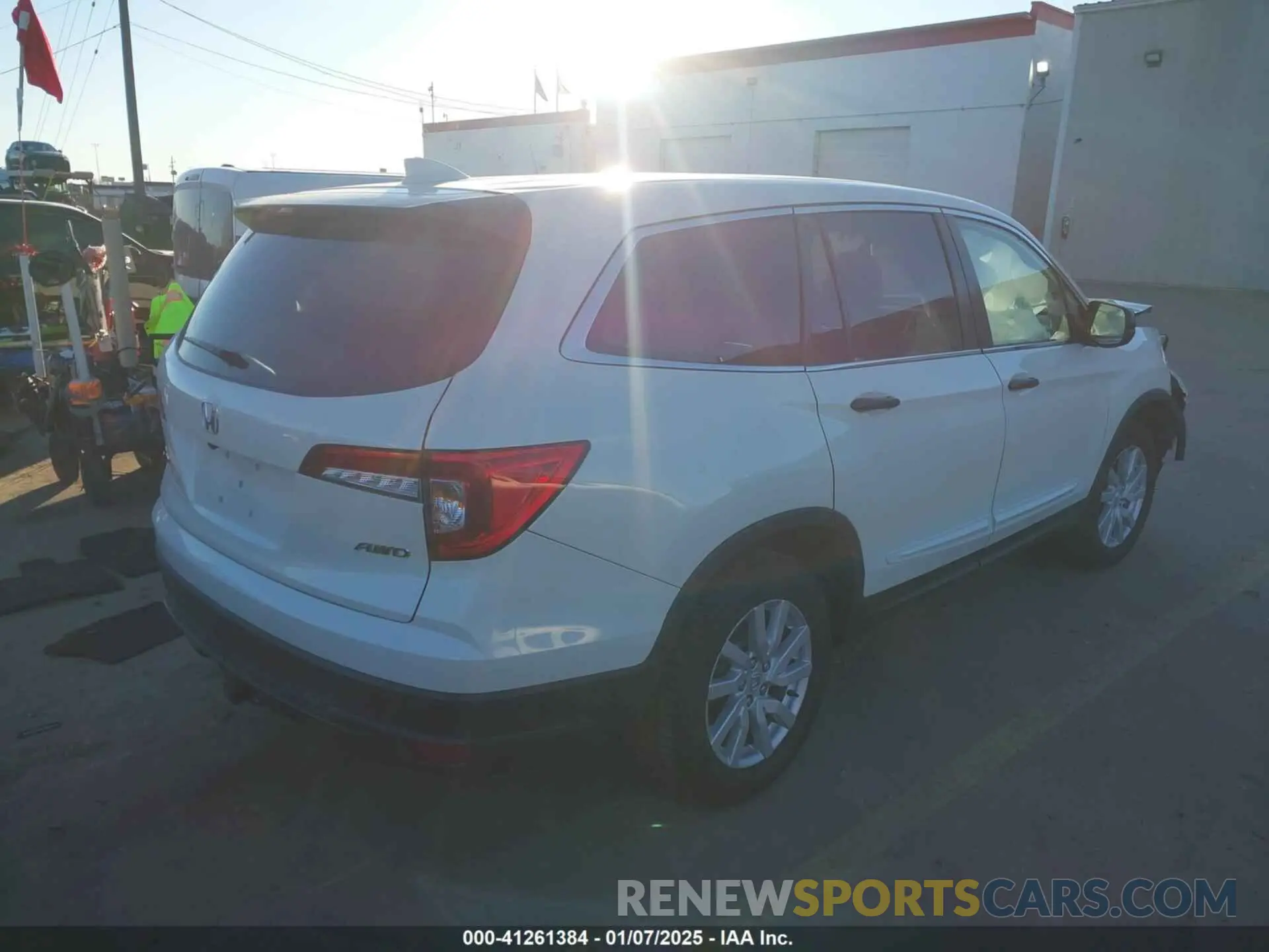 4 Photograph of a damaged car 5FNYF6H14KB021391 HONDA PILOT 2019
