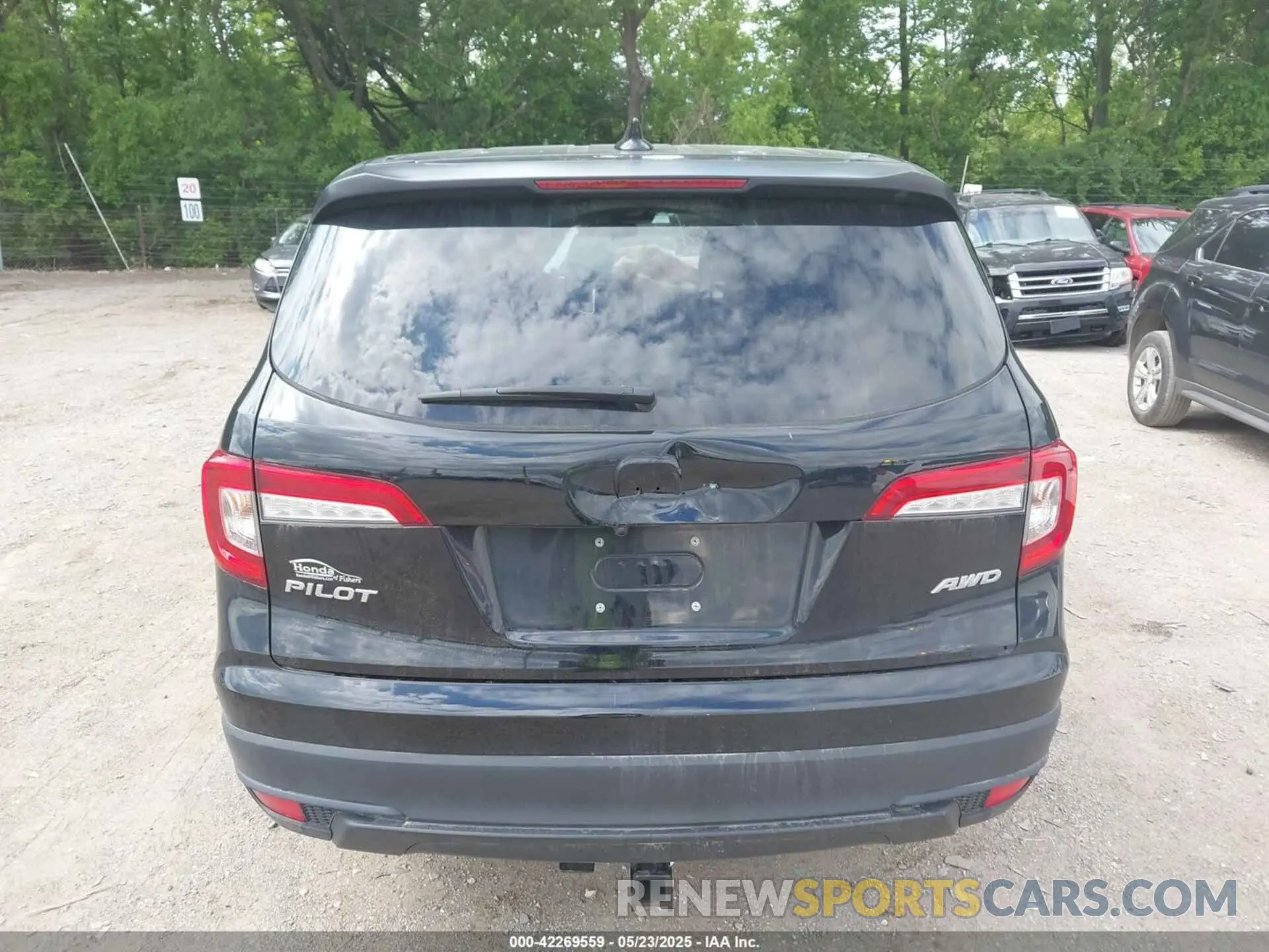 16 Photograph of a damaged car 5FNYF6H14KB031998 HONDA PILOT 2019