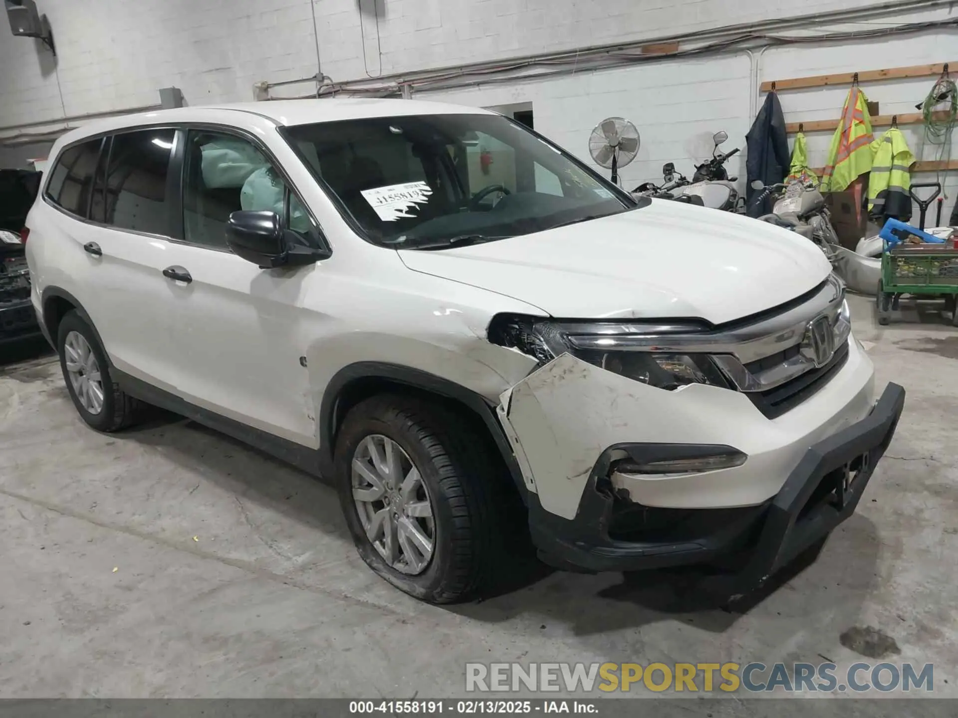 1 Photograph of a damaged car 5FNYF6H14KB080490 HONDA PILOT 2019