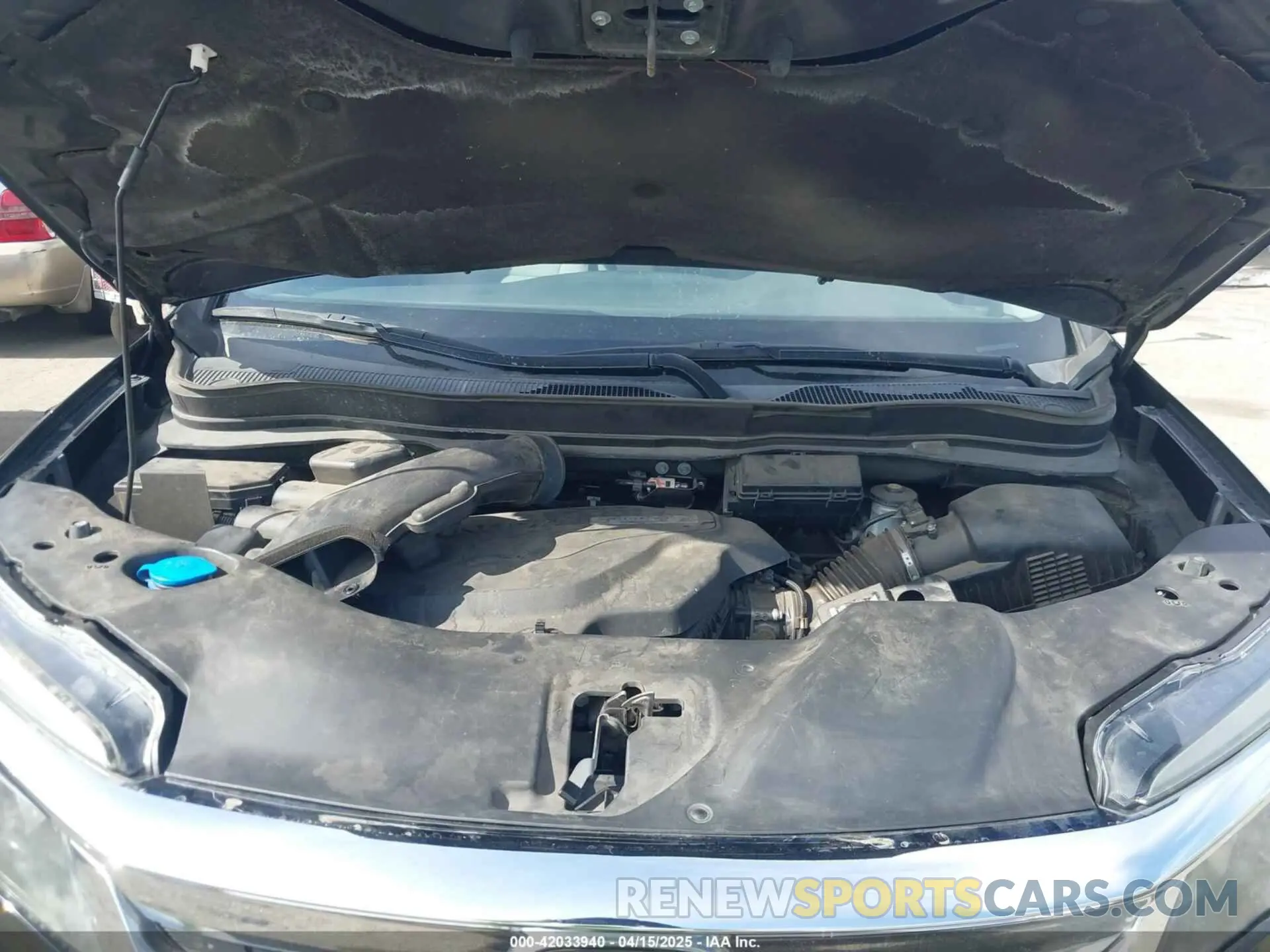 10 Photograph of a damaged car 5FNYF6H15KB054786 HONDA PILOT 2019