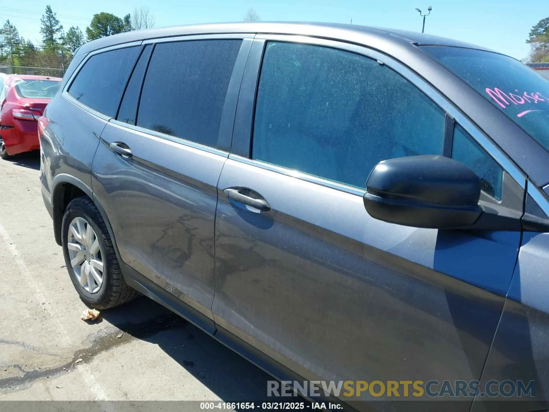 13 Photograph of a damaged car 5FNYF6H15KB070888 HONDA PILOT 2019