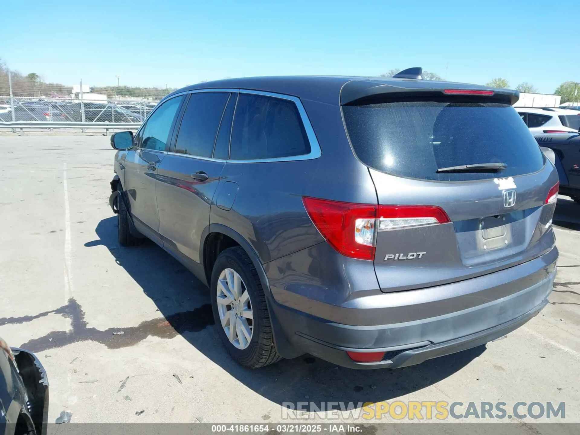 3 Photograph of a damaged car 5FNYF6H15KB070888 HONDA PILOT 2019