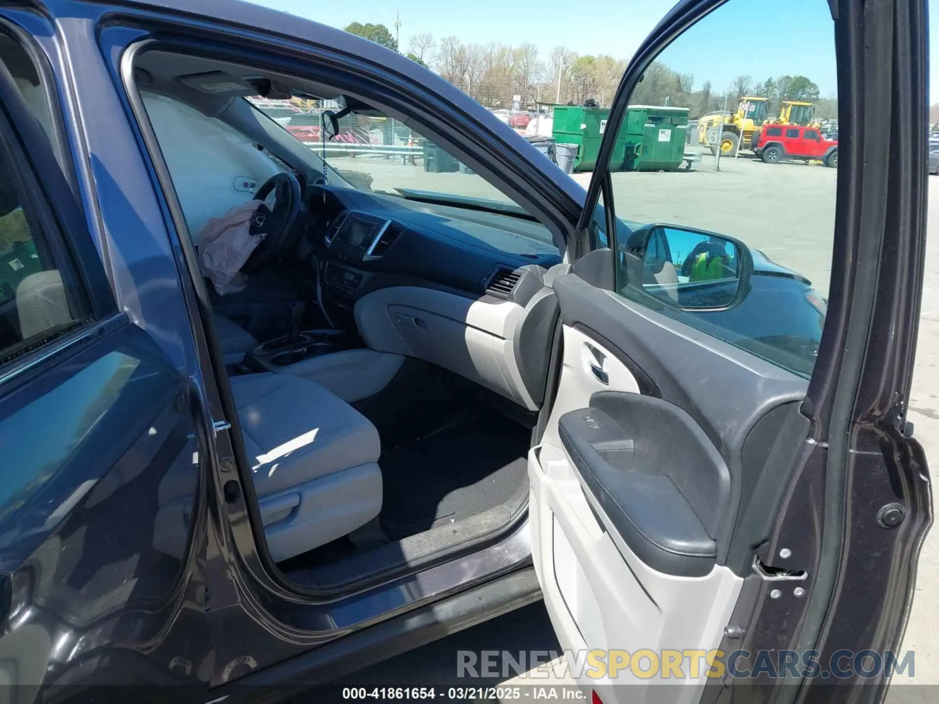 5 Photograph of a damaged car 5FNYF6H15KB070888 HONDA PILOT 2019