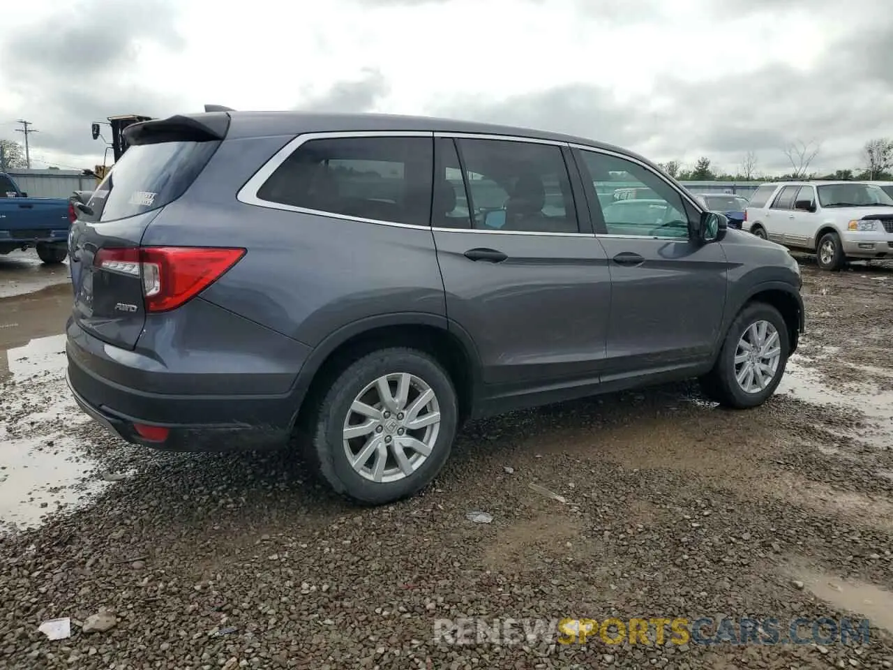 3 Photograph of a damaged car 5FNYF6H17KB021899 HONDA PILOT 2019
