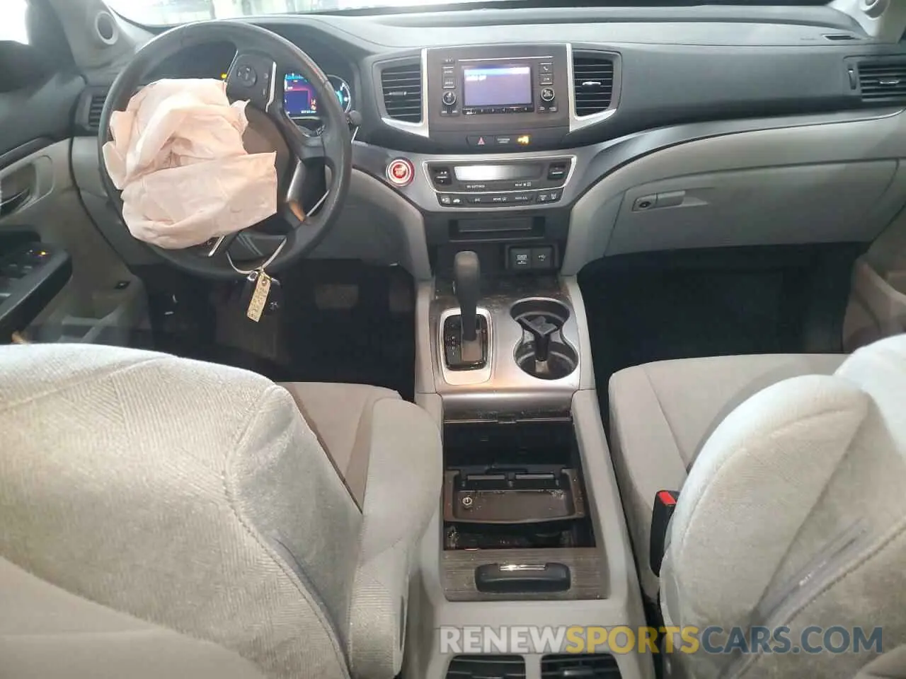 8 Photograph of a damaged car 5FNYF6H18KB026562 HONDA PILOT 2019
