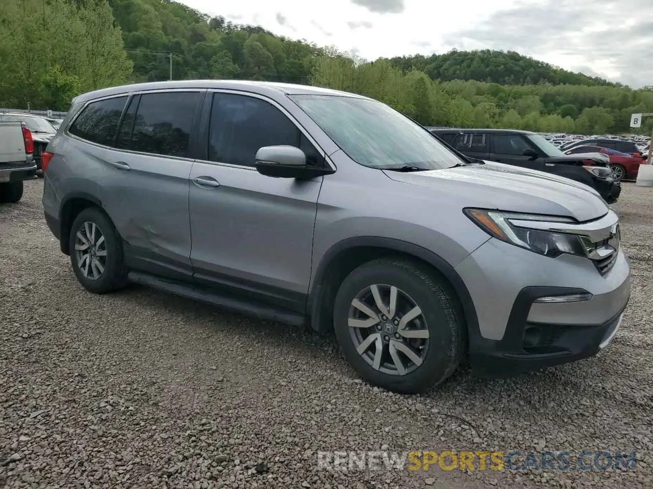 4 Photograph of a damaged car 5FNYF6H30KB027710 HONDA PILOT 2019