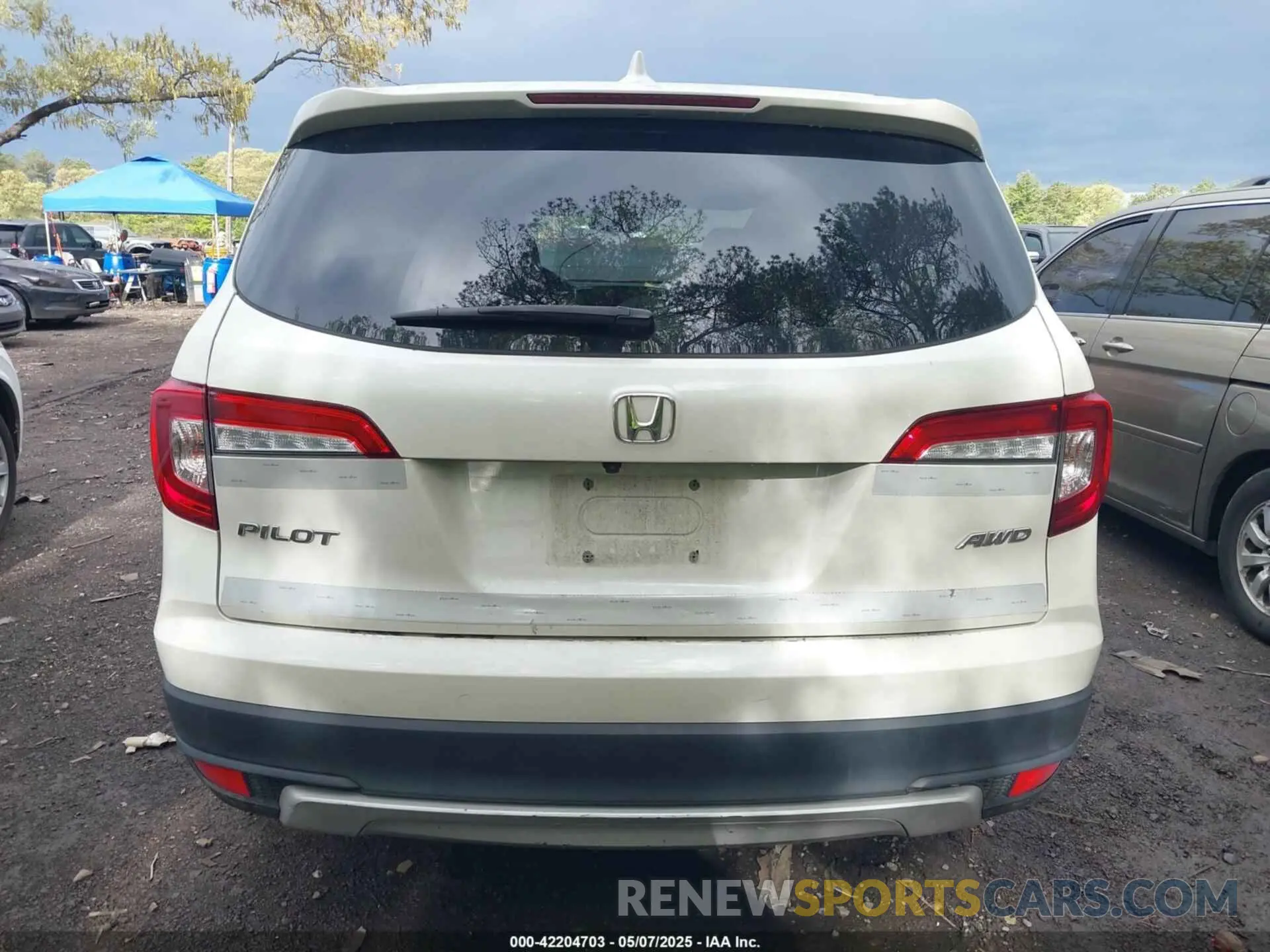 16 Photograph of a damaged car 5FNYF6H31KB086152 HONDA PILOT 2019