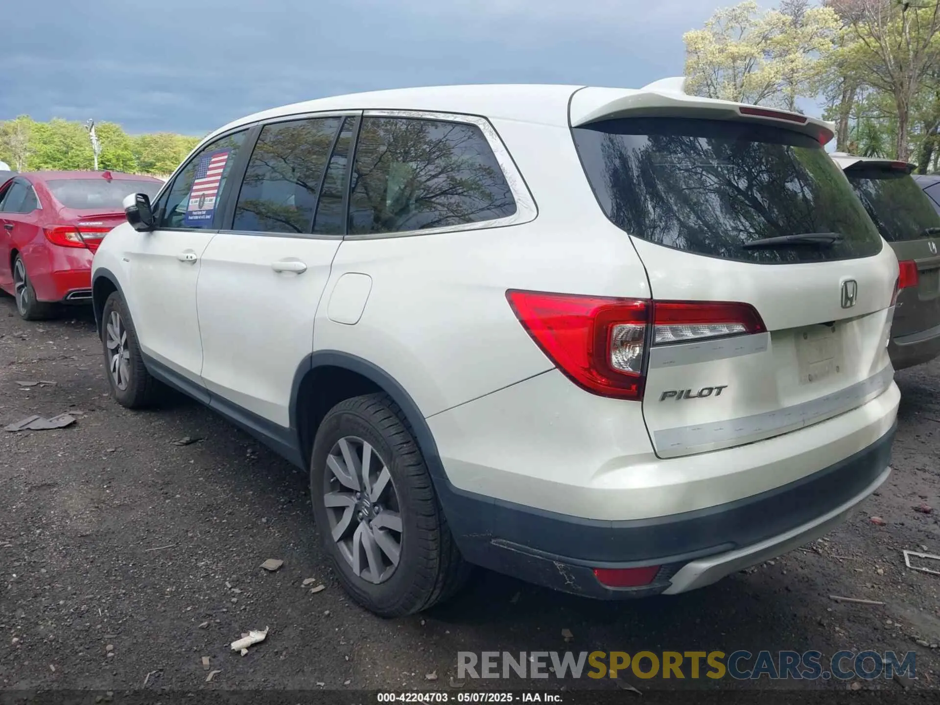 3 Photograph of a damaged car 5FNYF6H31KB086152 HONDA PILOT 2019