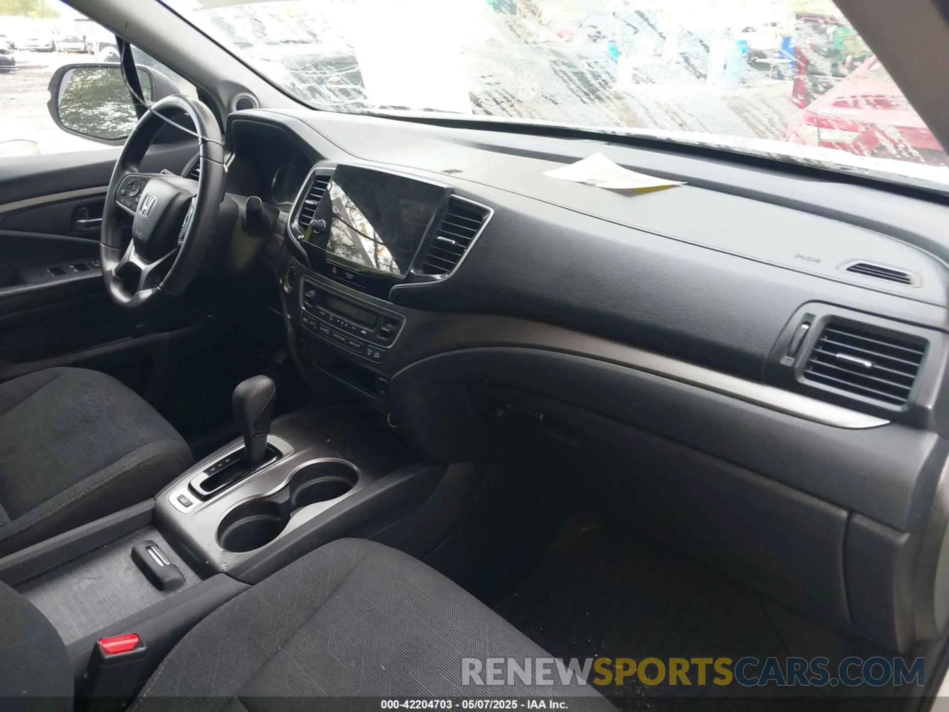 5 Photograph of a damaged car 5FNYF6H31KB086152 HONDA PILOT 2019