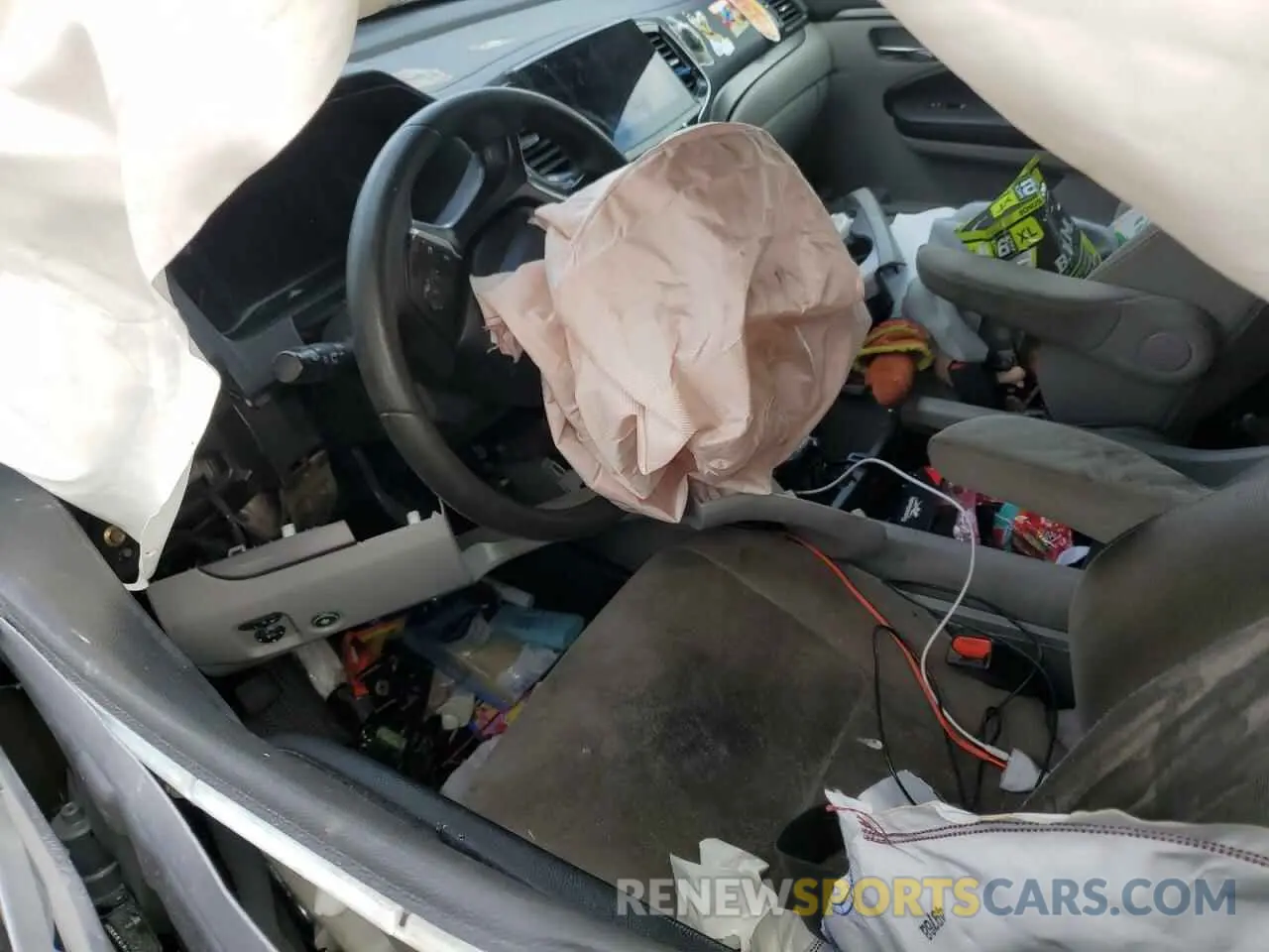 8 Photograph of a damaged car 5FNYF6H31KB093229 HONDA PILOT 2019