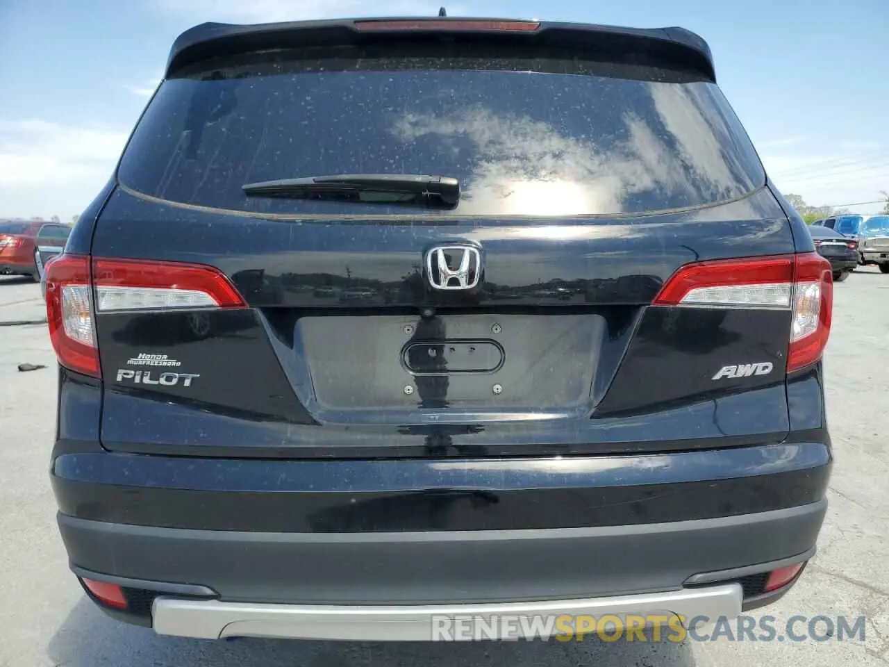 6 Photograph of a damaged car 5FNYF6H32KB048493 HONDA PILOT 2019